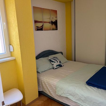 Apartment Veles Bagian luar foto