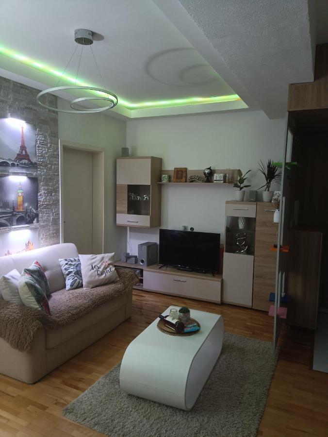 Apartment Veles Bagian luar foto